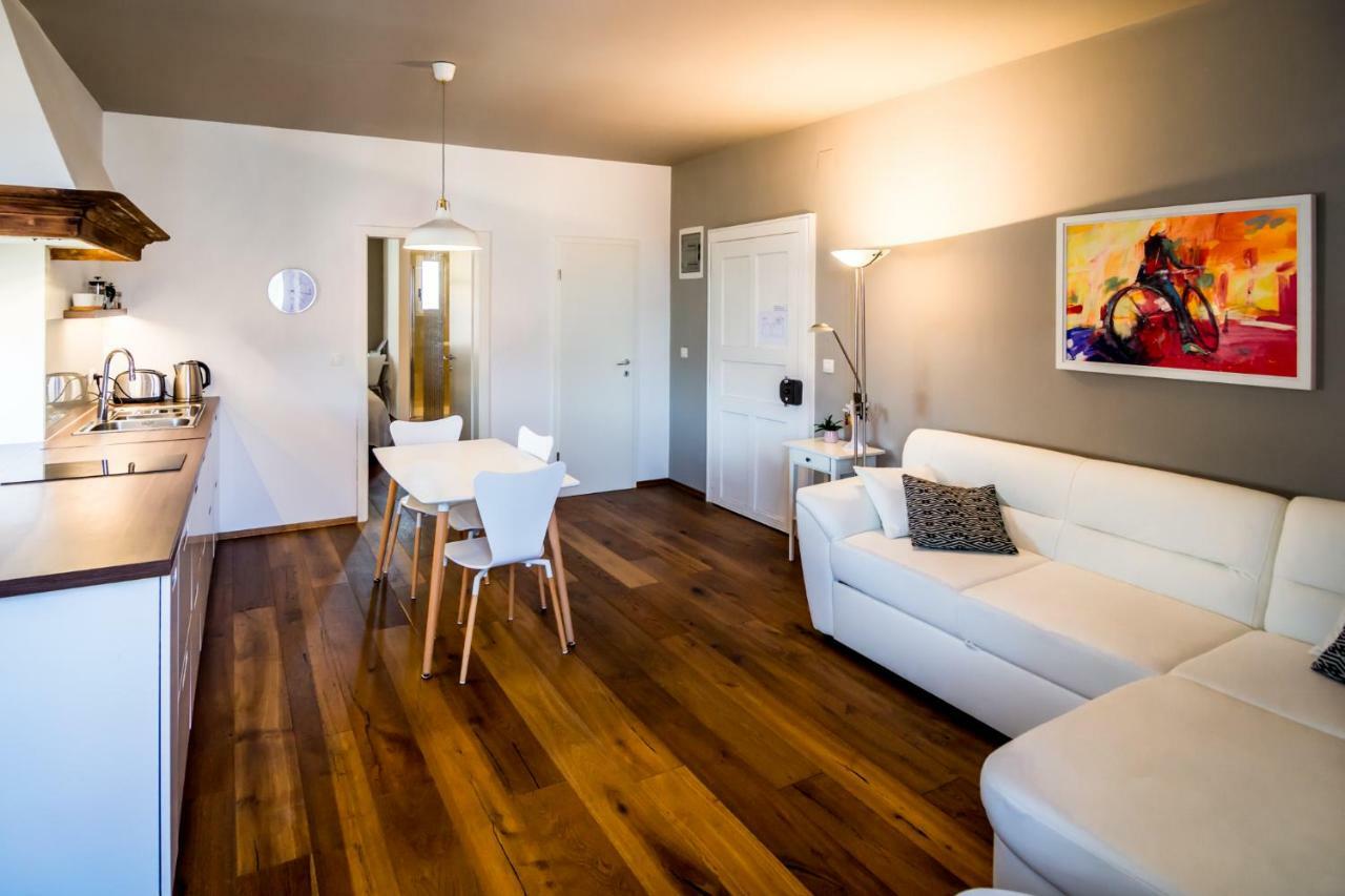 Apartment Festina Lente Rovinj Exteriör bild